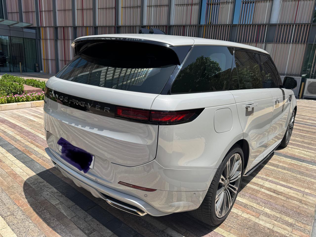 Zilver Land Rover Range Rover Sport P400 Dynamic HSE 2024